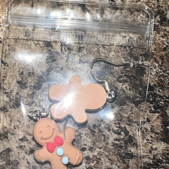 $3 GINGERBREAD CHRISTMAS EARRINGS. NEW. STERLING SILVER HOOKS. $3 IF BUNDLED - Picture 7 of 16